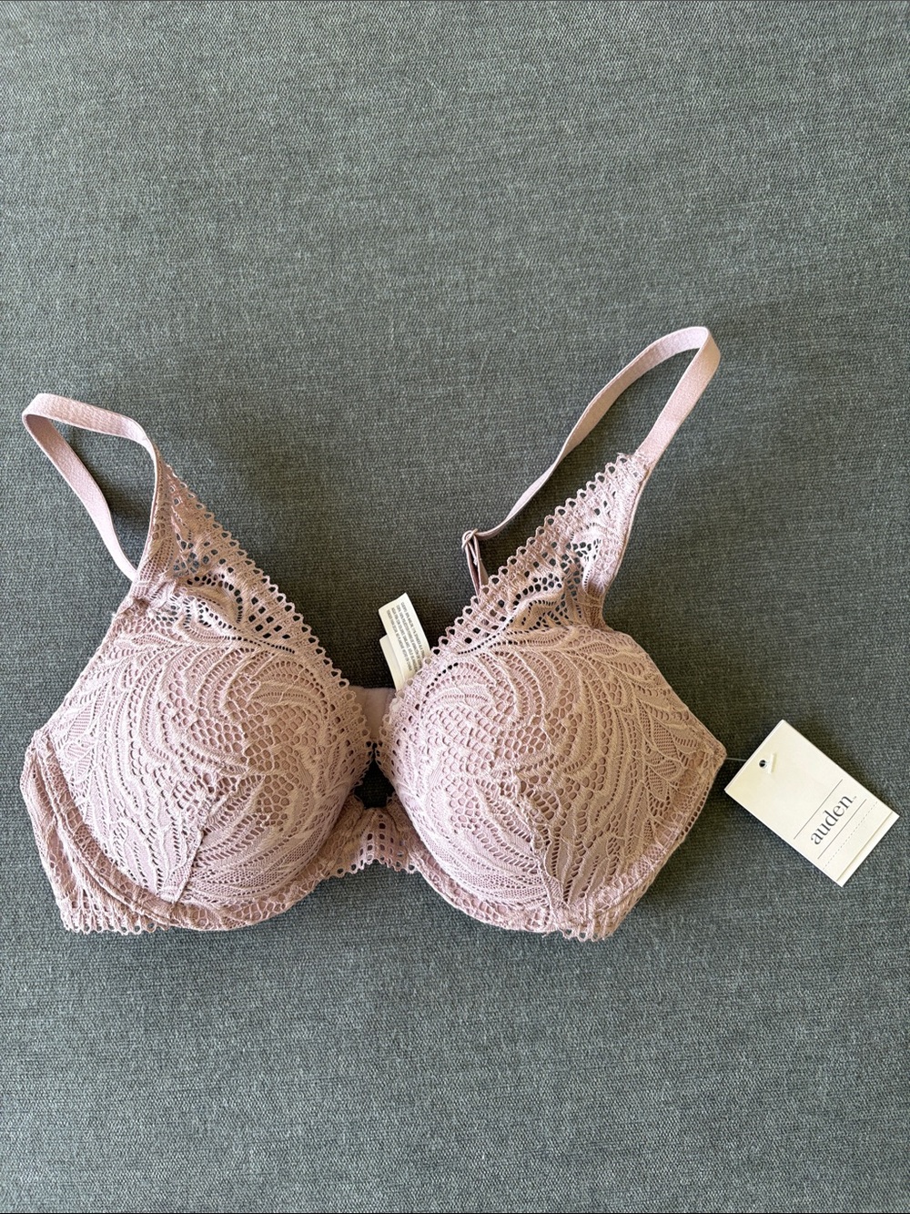 Auden Lace Underwire Bra in Mauve Pink